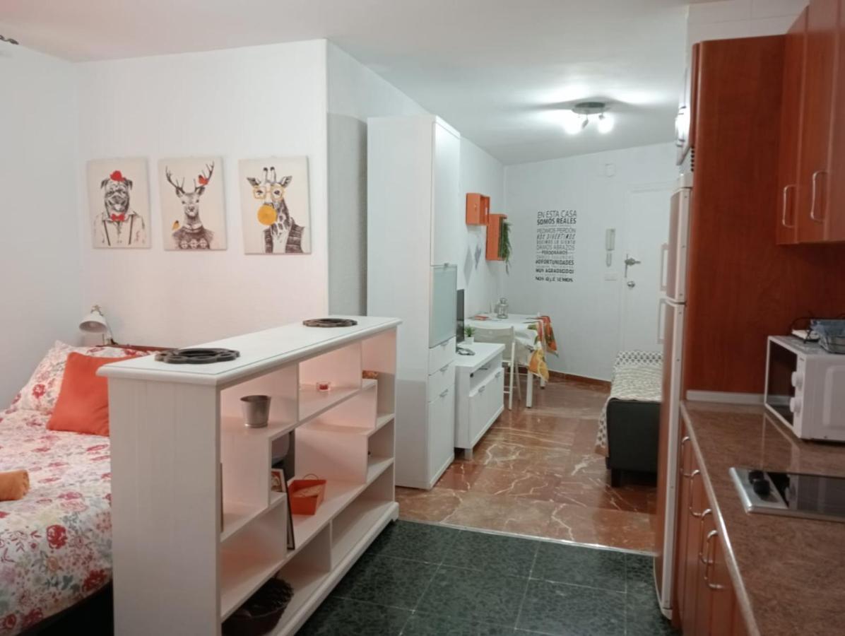 Apartamento Con Encanto 'Larios Studio' Lägenhet Málaga Exteriör bild