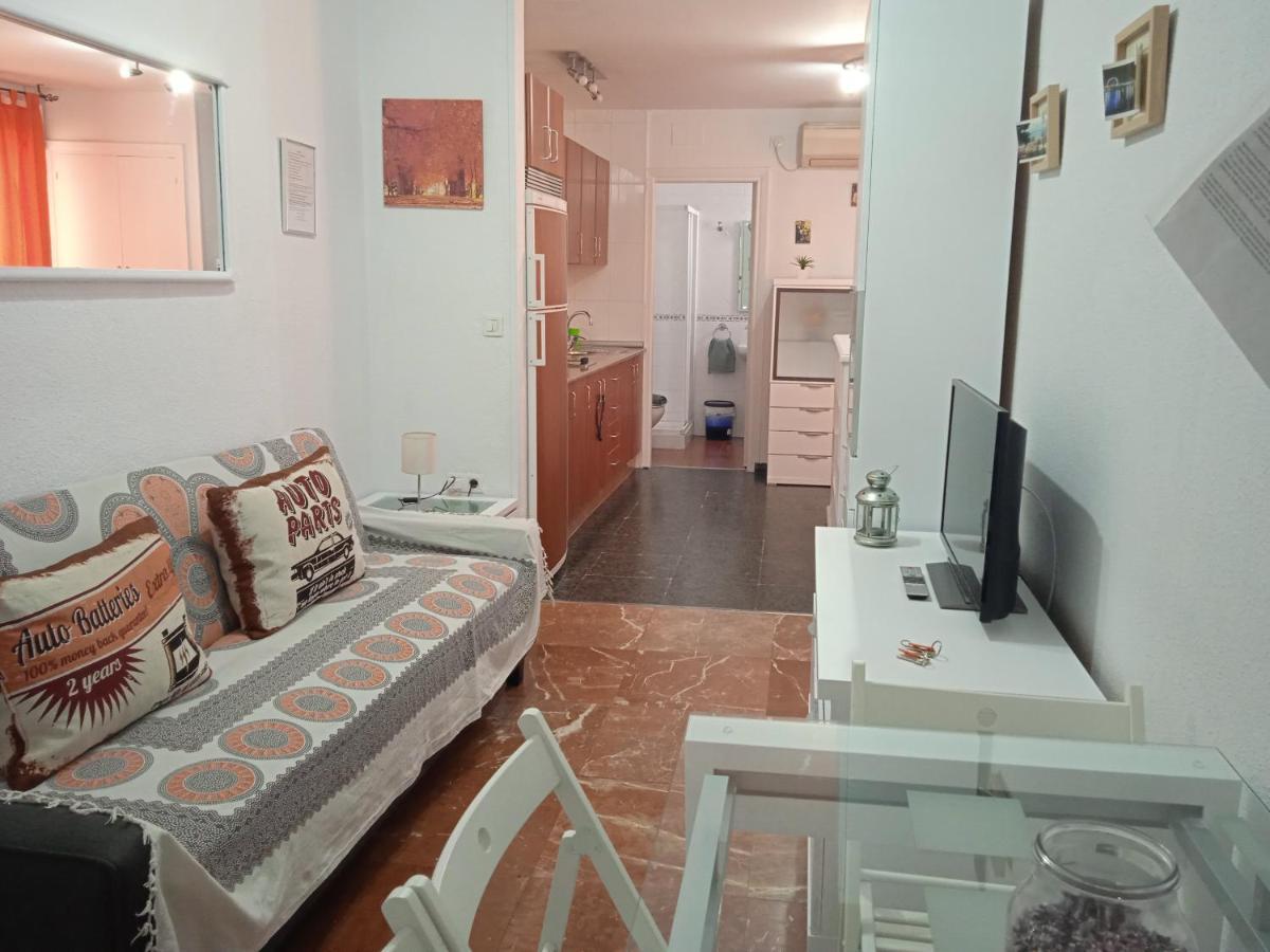 Apartamento Con Encanto 'Larios Studio' Lägenhet Málaga Exteriör bild
